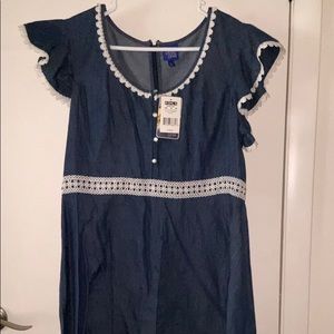Cute denim ruffle sleeve dress. Disney col. 2/$40